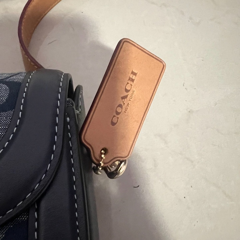 Coach cross body bag - Picture 4 of 4